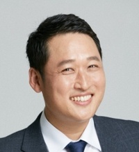 Kwangseok Kim