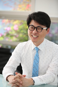 Dongwhan Lee